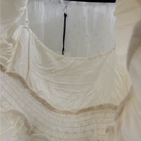 Line and dot revolve Kate Chiffon Overlay Top in Ivory blouse size large nwt - Picture 5 of 15